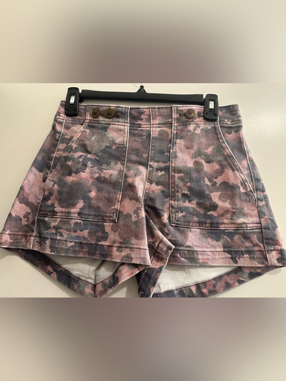 Anthropologie Pilcro Pink Camo Jean Shorts size 26 - LIKE NEW!